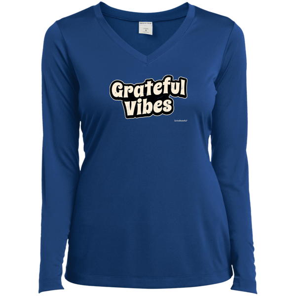 Womens V-neck tee – Grateful vibes – Performance comfort