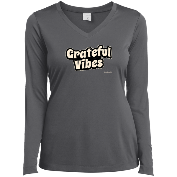 Womens V-neck tee – Grateful vibes – Performance comfort